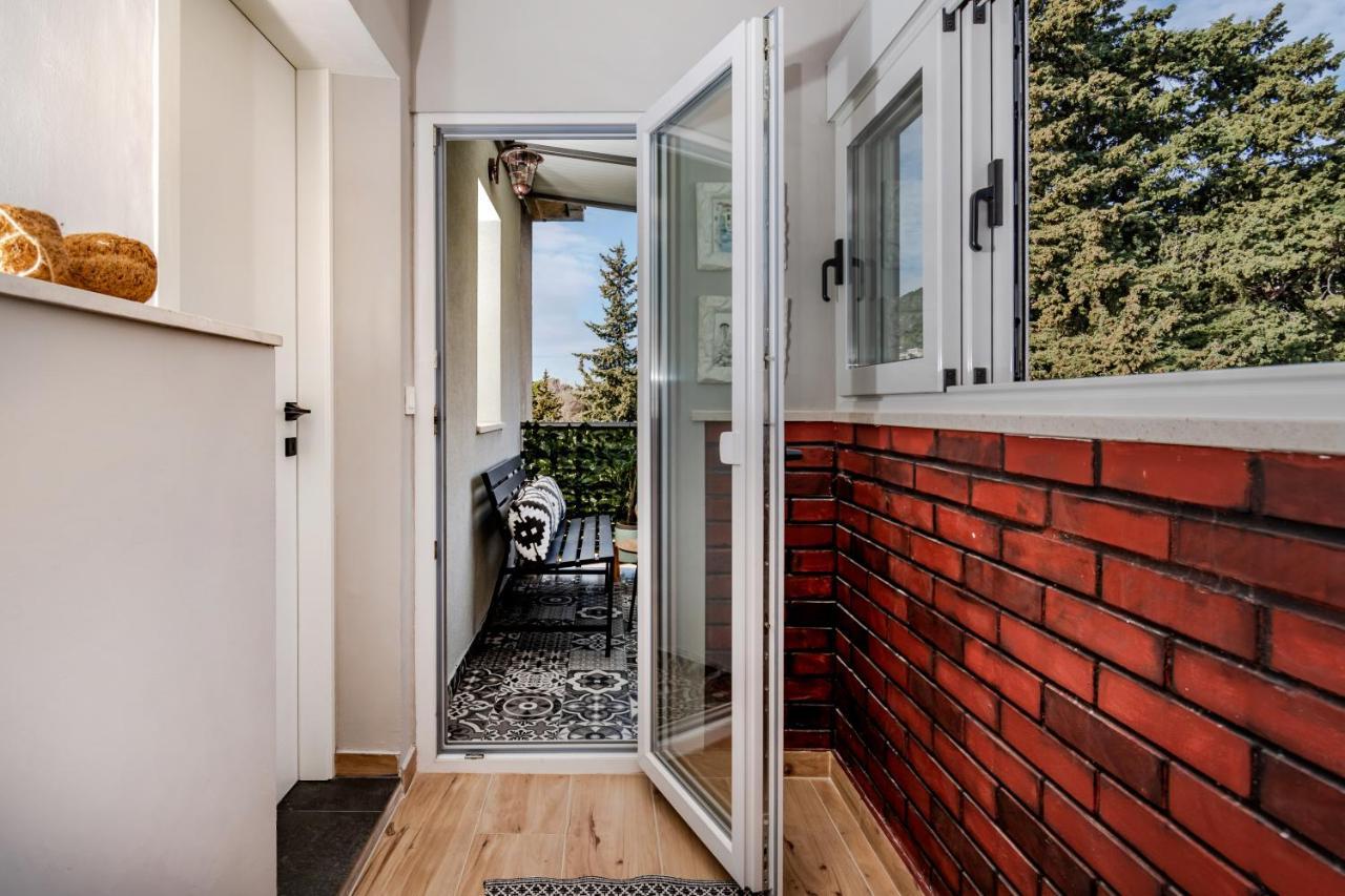 Apartment Ami Split Eksteriør billede